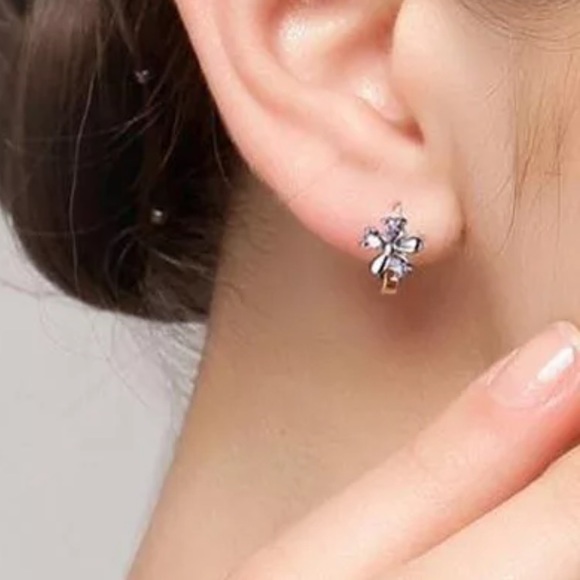 ๐ Sterling Silver 925 Flower Earrings - Picture 6 of 6